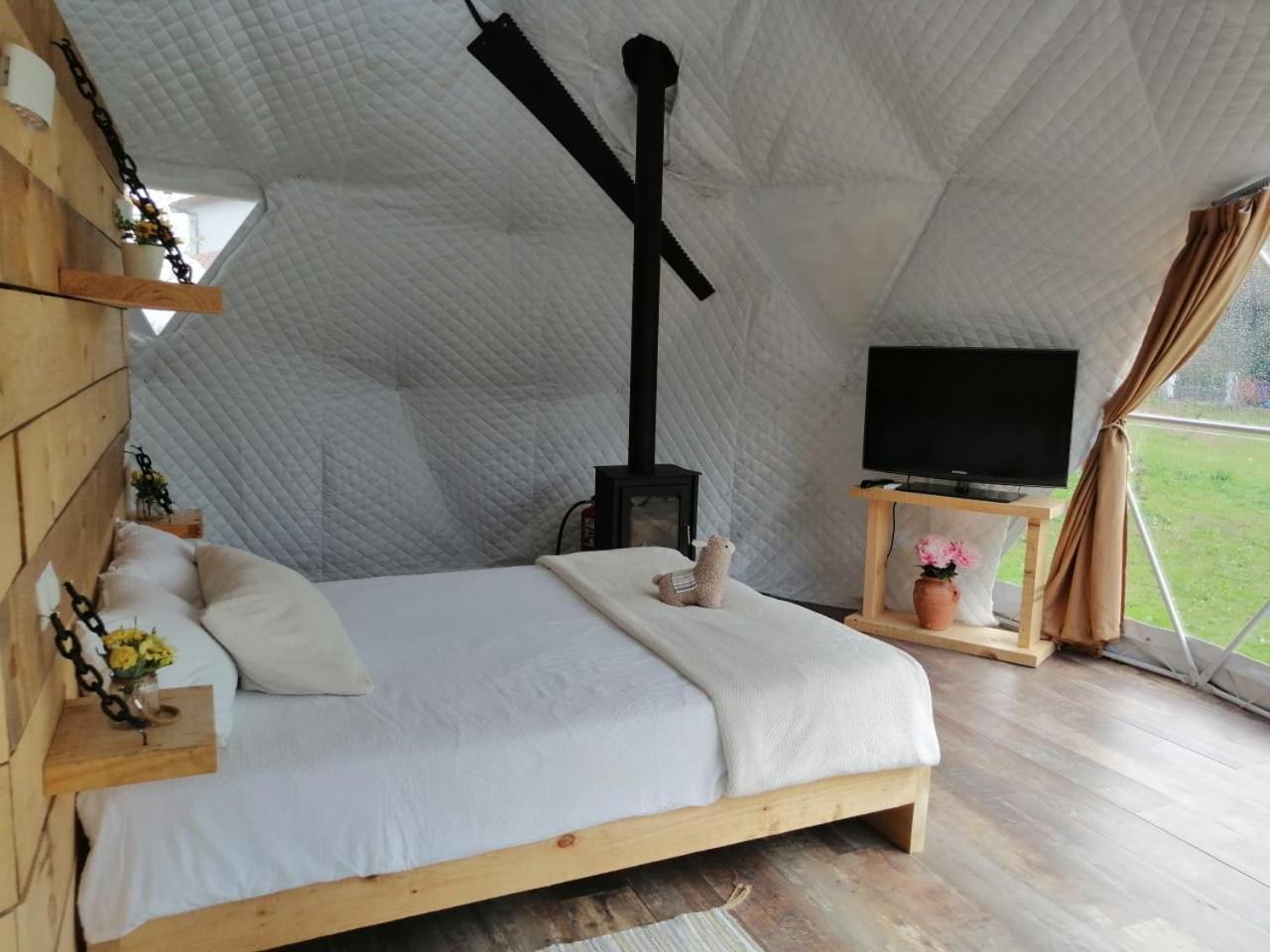Glamping Quintana Hotel Gijon Exterior photo